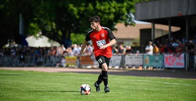 photo  l’attaquant alex bris (le tallud 2), ici lors de la demi-finale de coupe des deux-sèvres perdue en juin 2023 contre inter bocage, aimerait bien aller encore plus loin dans cette compétition cette saison.  &copy;  co – jordan magneron 
