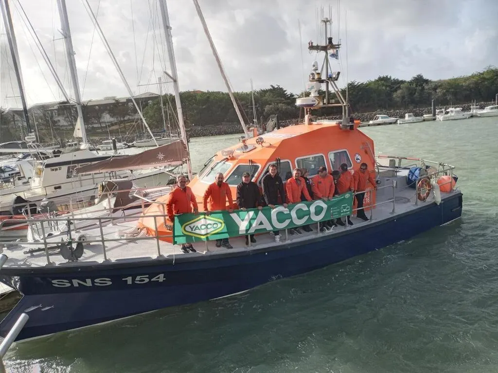 Deux garages apportent leur soutien aux sauveteurs en mer de Saint