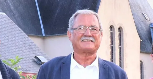 photo  jean-pierre baëlde, maire de la chapelle-près-sées (orne), lors de sa réélection, en 2020.  &copy;  archives ouest-france 