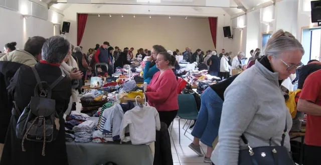 photo  le baby broc s’est tenu dimanche, dans la salle gaston-langevin.  &copy;  ouest-france 