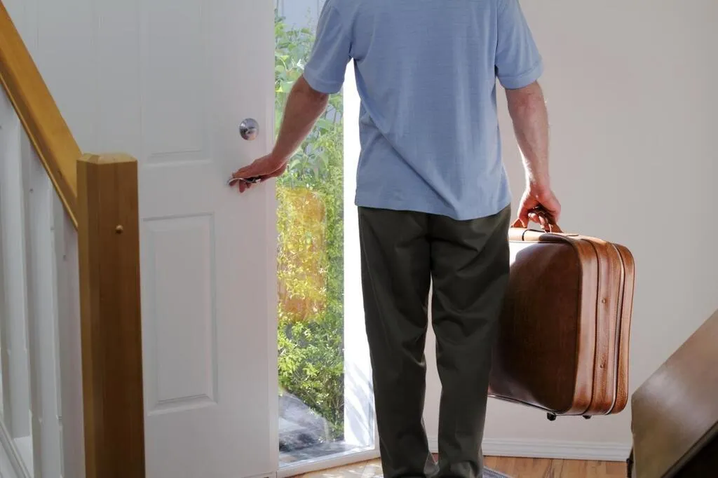 Héritage Mon Frère Refuse De Quitter La Maison Ses fils de 40 et 42 ans refusent de quitter la maison familiale, leur