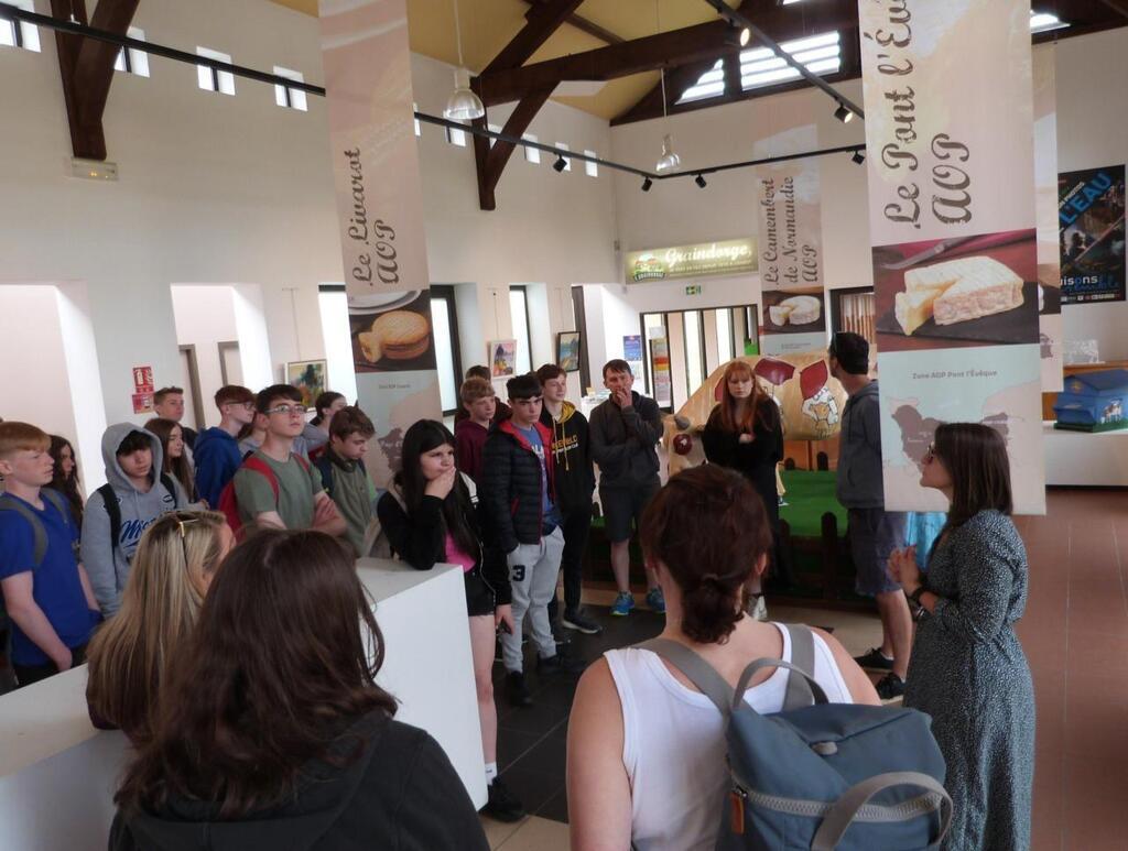 Livarot Pays Dauge La Fromagerie Graindorge Est Aussi Un Lieu Touristique 