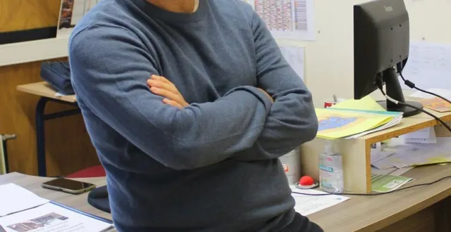 photo  manuel dubied, responsable du bureau des entreprises au lycée professionnel.  &copy;  le maine libre 