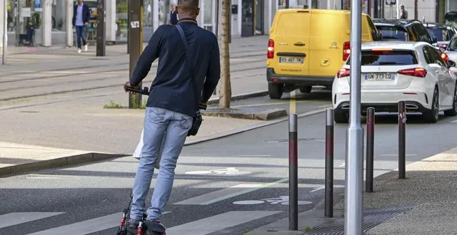 photo  des trottinettes électriques seront proposées à la location par la setram à partir du 8 novembre 2023.  &copy;  archives le maine libre yvon loue 