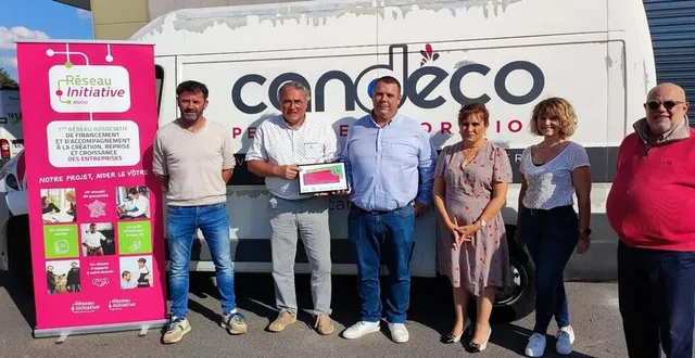 photo  romaric gatineau (3e à gauche) a repris l’entreprise candéco. patrice chevallier (à gauche) à l’origine de la création, reste cogérant.  &copy;  ouest-france 