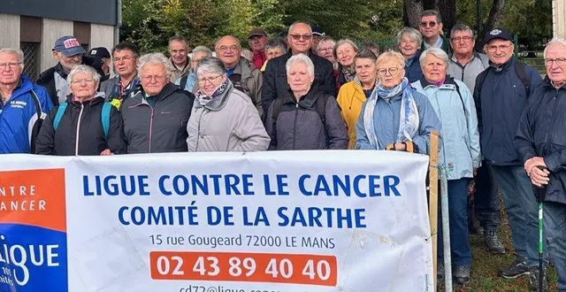 photo  les marcheurs ont collecté 230 € pour la recherche contre le cancer.  &copy;  michel tison 