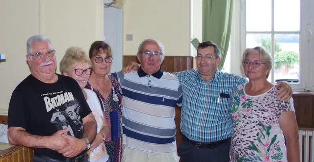 photo  les responsables de l’association ont rendu hommage à marc huron, fondateur de l’association.  &copy;  le maine libre 