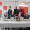 photo  de gauche à droite : christine weir, 87 ans, et augustin olivier, 92 ans, des tourailles ; gisèle boulay, 92 ans, et alain lemancel, 92 ans, de la carneille. en arrière-plan, de gauche à droite : odile gauquelin, maire déléguée des tourailles ; dominique letreut, maire délégué de la carneille, et alain lange, maire d’athis-val-de-rouvre et conseiller départemental. 