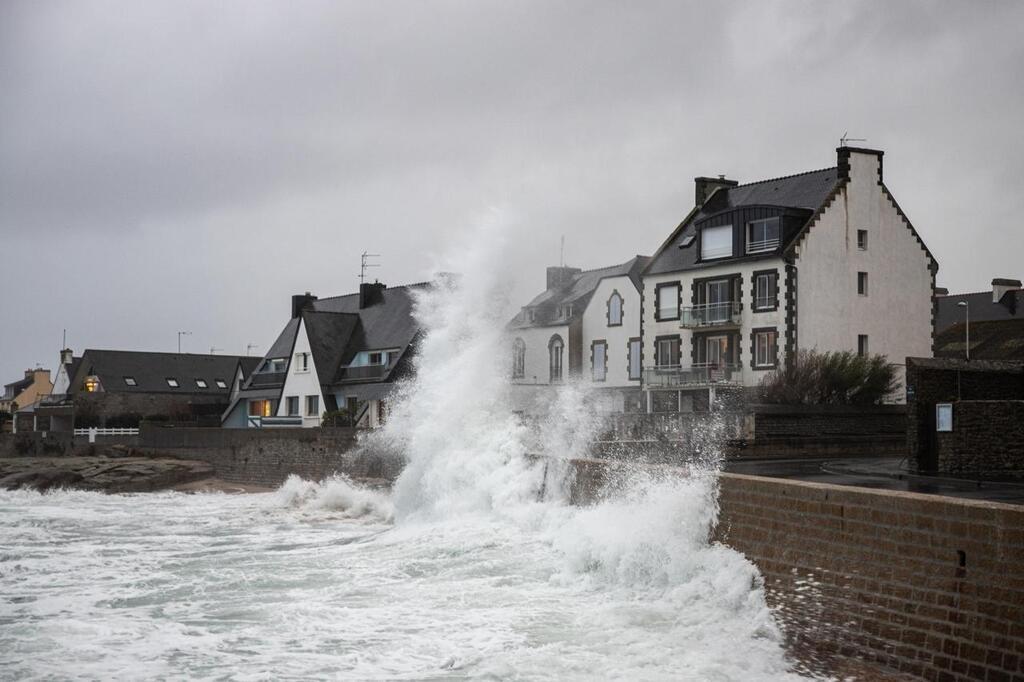 Tempête Ciaran. Le Finistère Entre En Vigilance Rouge, Suivez Les ...