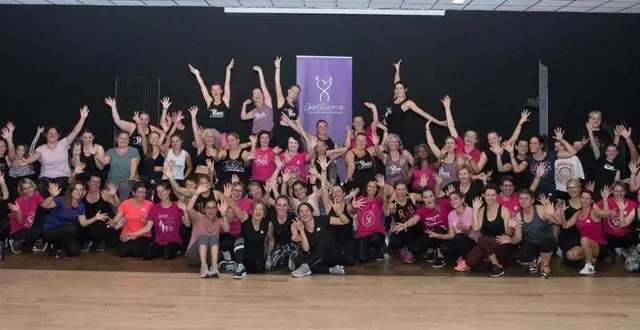 photo  plus de 400 personnes ont participé à l’événement octobre rose.  &copy;  co 