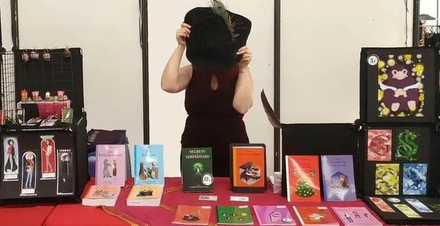 photo  pour découvrir qui se cache derrière alixe fanfiction, il vous faudra venir rencontrer l’auteure au salon livres en fête, le samedi 18 novembre à la salle loisirs et culture.  &copy;  le maine libre 