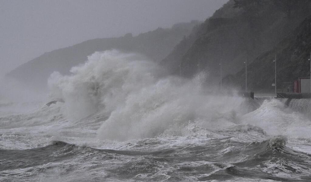 Tempête Ciaran : la flèche de la grue accidentée à Brest a été