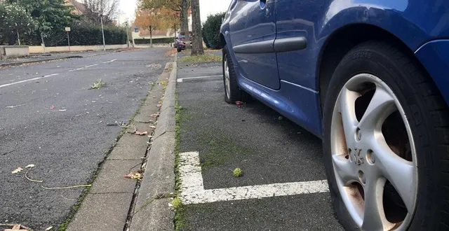 photo  rue xavier-bichat, au mans (sarthe), les pneus de la voiture du fils de michèle ont été crevés, lors de la nuit d’halloween.  &copy;  ouest-france 