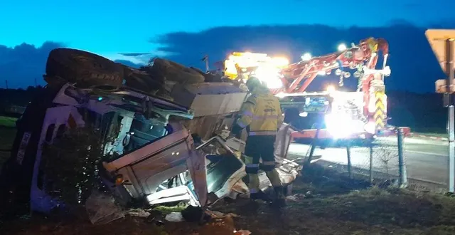 photo  un accident mortel a eu lieu sur la route départementale 55 à hauteur de la route de faye à vauchrétien (brissac-loire-aubance) ce jeudi 2 novembre vers 15 h 30.  &copy;  photo co – guy coignard 
