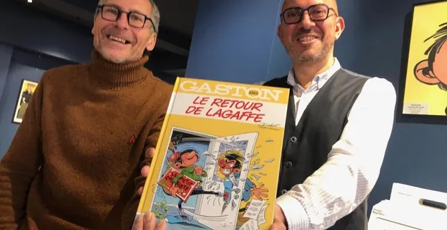 photo  samuel chauveau, de bulle, et olivier sasso, vice-président de la commission culture, vie associative, sport, tourisme et patrimoine du conseil départemental.  &copy;  ouest france 