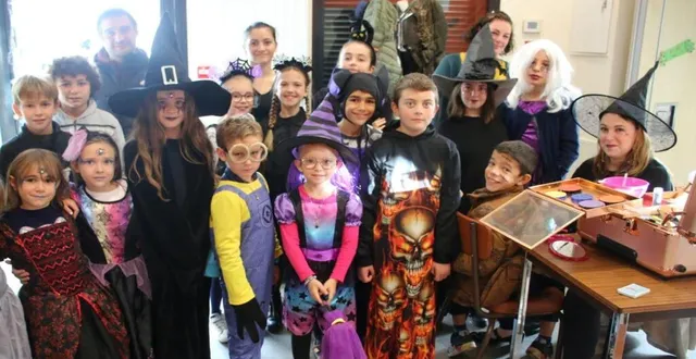 photo  sur présentation de photos par johanna, les enfants ont fait le choix de leur maquillage.  &copy;  ouest-france 