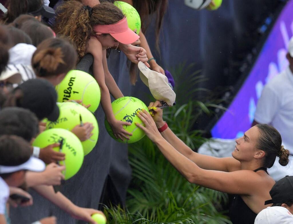 WTA Masters. Sabalenka Et Swiatek Qualifiées Pour Les Demi-finales ...