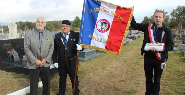 photo  de gauche à droite : guy hennequin président du souvenir français, marc venot, porte-drapeau et martial méaude maire adjoint.   &copy;  le maine libre 