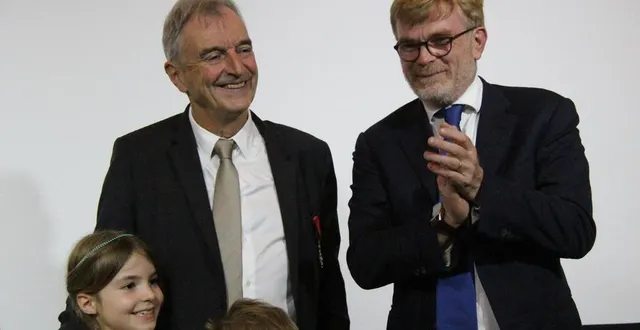 photo  patrick tessier, président de la sica gerfruit à chenu (sarthe), a été décoré de l’ordre de la légion d’honneur par le ministre de l’agriculture et de la souveraineté alimentaire, marc fesneau, ce vendredi 3 novembre 2023.  &copy;  ouest-france 