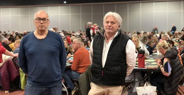 photo  jean-marc bisson (à gauche), vice-président du football-club d’argentan (fca) et hubert bayer, président du club.  &copy;  ouest-france 