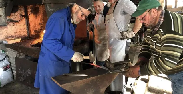 photo  à arthezé, près de la flèche (sarthe) l’association de la forge ravive l’esprit du village.  &copy;  ouest-france 