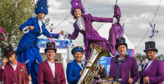 photo  la fanfare chik et chok sera dans le centre-ville d’alençon samedi 18 novembre 2023 et sur le marché de courteille, le lendemain à 11 h.  &copy;  compagnie beleza 