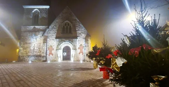 photo  la place des teilleuls va reprendre du service pour accueillir le marché de noël 2023.  &copy;  ouest-france 