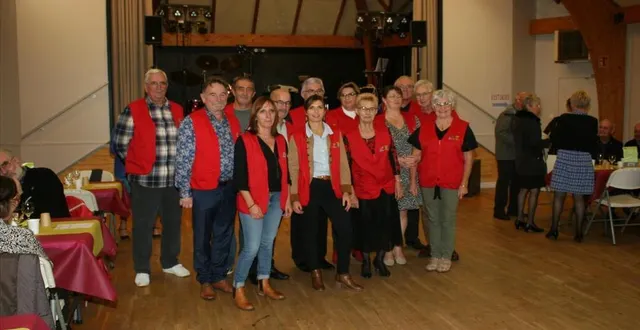 photo  samedi soir, l’association fillé en fêtes organisait un repas dansant. plus de 150 personnes sont venues déguster une choucroute – entre autres – et danser sur les airs joués par un orchestre.  &copy;  le maine libre 