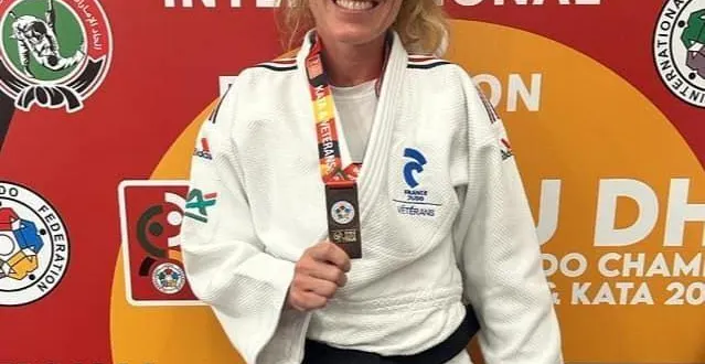 photo  angélique duriez, médaillée de bronze aux championnats du monde vétérans de judo (-57 kg) à abou dabi (émirats arabes unis).  &copy;  dr 