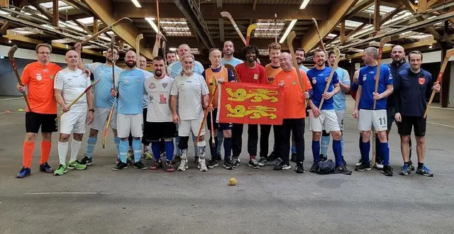 photo  les quatre équipes réunies dimanche dernier à vimoutiers  &copy;  ouest-france 