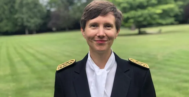photo  marie cornet, dans le parc de la préfecture, à son arrivée à alençon, le 30 août 2021.  &copy;  archives ouest-france 
