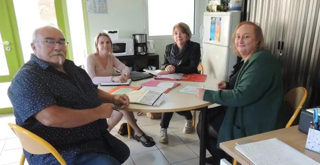 photo  le nouveau bureau de l’evs en compagnie de la nouvelle directrice, corinne domenger (à droite).  &copy;  co 