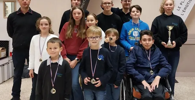 photo  dix joueurs d’échecs licenciés à la ferté-bernard se sont qualifiés pour les championnats de la ligue organisés à saint-nazaire.  &copy;  échiquier fertois 