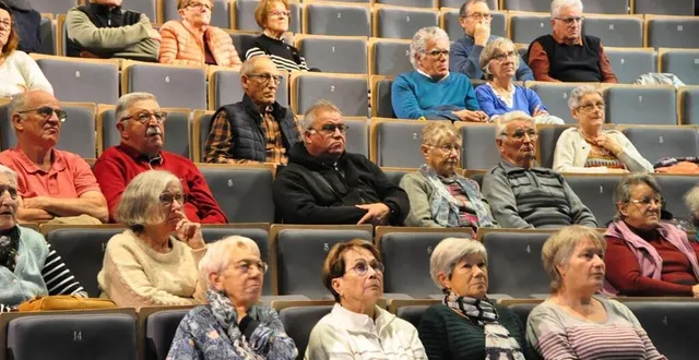 photo  une quarantaine de personnes ont suivi la présentation des conclusions issues des ateliers participatifs et des réponses aux questionnaires.  &copy;  le maine libre 