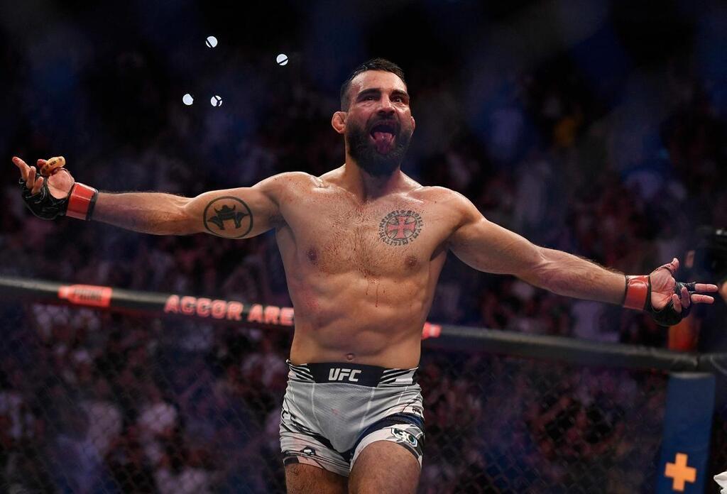 VIDEO UFC 295. Benoît SaintDenis conspué à New York lors de la pesée . Sport La