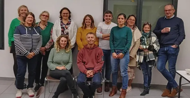 photo  le nouveau conseil d’administration avec christophe buyse et céline paumier (assis).  &copy;  le maine libre 