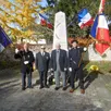 photo  marin babel (à droite), nouveau porte-drapeau en compagnie des anciens combattants, albert marseul, henri moutel et jacques vaulay. 
