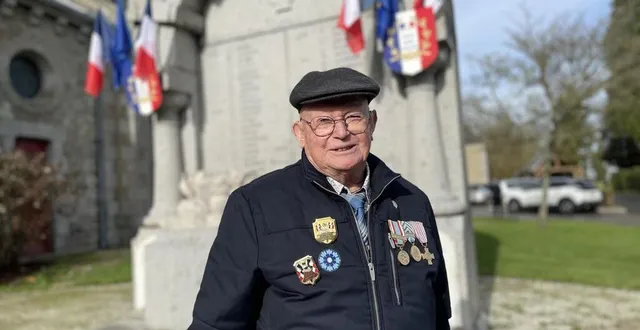 photo  yves besnard, 88 ans, ancien combattant de saint-paul, a reçu un insigne avec palme dorée pour 52 années de « bons et loyaux services » comme porte-drapeau, ce samedi 11 novembre 2023.  &copy;  ouest-france 