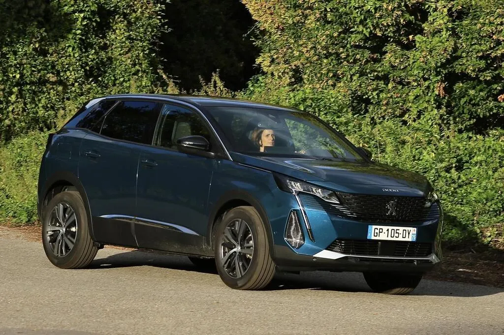 Essai auto. Peugeot lance son premier hybride non rechargeable sur le