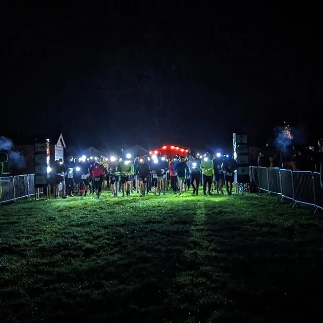 photo le départ du trail nocturne du montilly sport nature festival (msnf), vendredi 10 novembre 2023.  ©  msnf