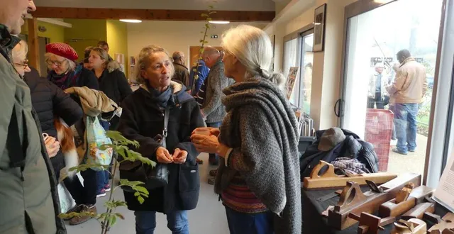 photo  évelyne moinet a répondu à toutes les questions de visiteurs curieux.  &copy;  ouest-france 