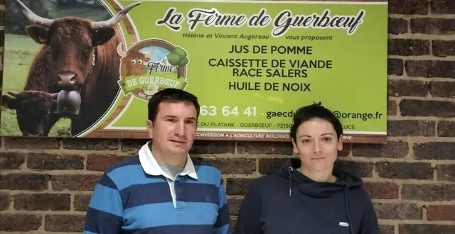 photo  vincent et hélène augereau de « la ferme de guerbœuf ».  &copy;  le maine libre 