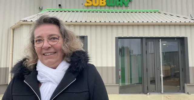 photo  isabelle gallis gère le premier subway de l’orne. il ouvre ses portes mercredi 22 novembre 2023, dans la galerie du centre commercial carrefour de condé-sur-sarthe. le fast-food dispose de deux entrées, dont l’une (photo) donne sur le parking de la grande surface.  &copy;  ouest-france 