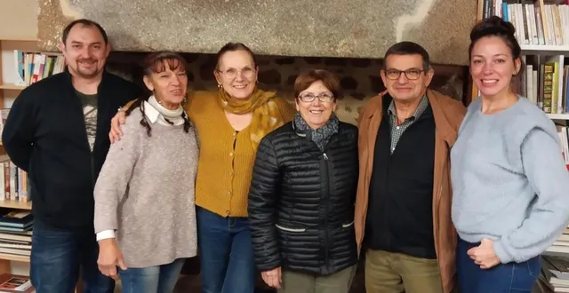 photo  de gauche à droite : julien parfait (président d’anim’carrouges), maryvonne cousin, brigitte thibouville, mireille et pierre chivard et julie delaurenti.  &copy;  ouest-france 