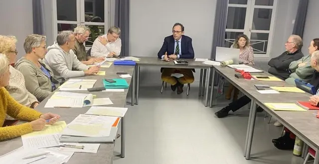 photo  le conseil a décidé de la transformation du centre-bourg.  &copy;  le maine libre 