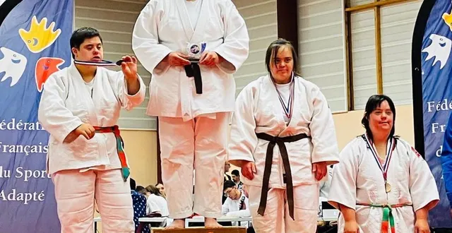 photo  marine perdoux, championne dans sa catégorie, se qualifie pour la phase régionale.  &copy;  club de judo 