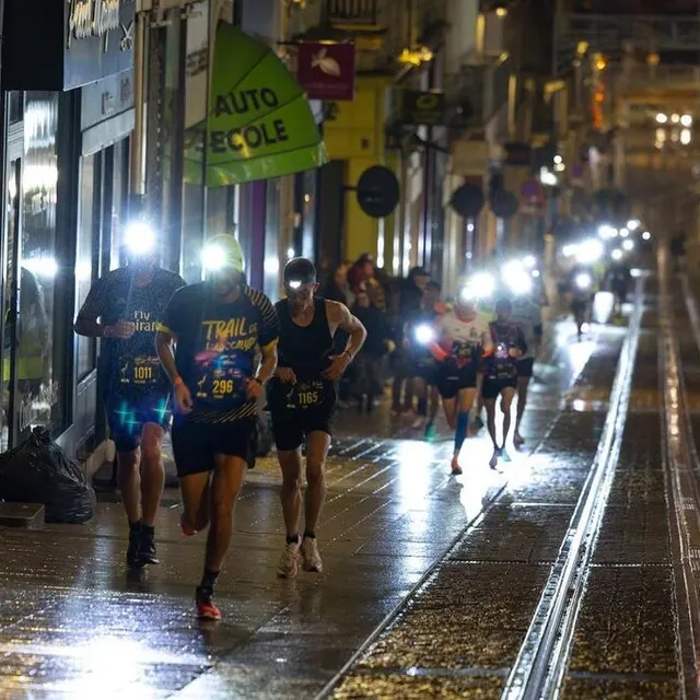photo la montée de la rue de la roë.  ©  co – régine lemarchand