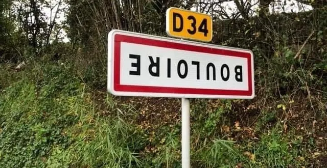 photo  les jeunes agriculteurs de la sarthe revendiquent être les auteurs de différents retournements de panneaux dans le département.  &copy;  ja72 