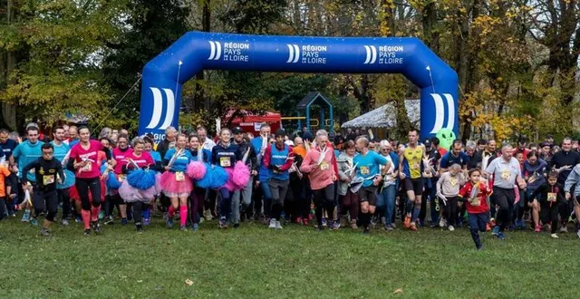 photo  le départ bol d’air hier matin, une course où la bonne humeur est de rigueur.  &copy;  le maine libre – xavier sarrat 