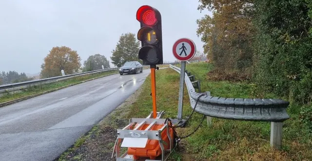 photo  le pont qui franchit la voie ferrée, propriété du conseil départemental, va connaître une dernière phase de travaux ces prochaines semaines : ces derniers devraient autoriser, à terme, le passage de piétons. c’est pourquoi, la rd 197 sera barrée du 20 novembre au 15 décembre. une déviation sera mise en place par la rue de la gare.  &copy;  ouest-france 